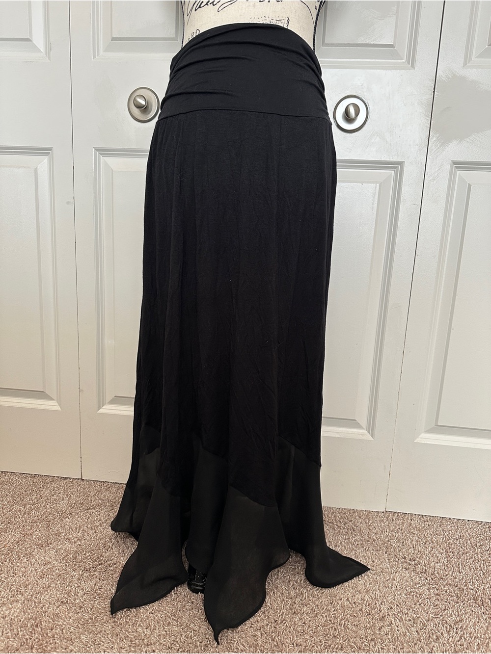 Apt. 9 Black Solid Maxi Skirt L Long Elastic Pull On Layered Ruffle Hem